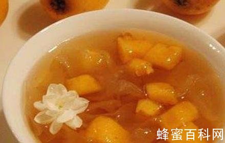 蜂蜜泡枇杷治疗顽固性咳嗽