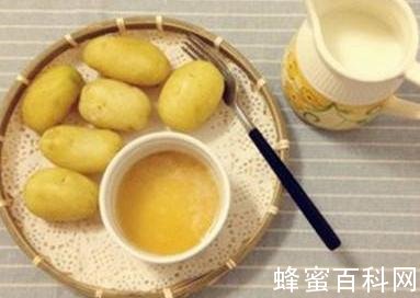 吃土豆配蜂蜜帮你治胃病