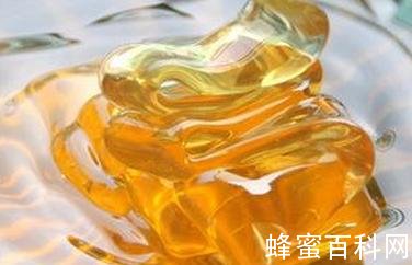 夏秋交替多吃蜂蜜润肺养胃