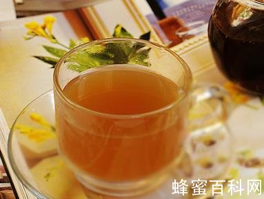 日常食欲不振时可以喝蜂蜜缓解