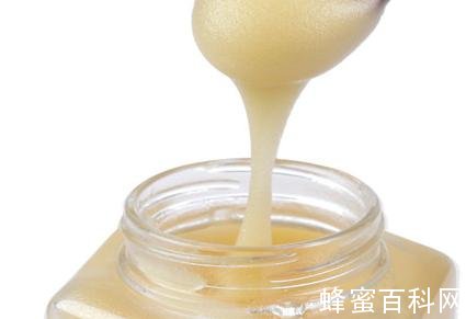 春季吃蜂蜜五大好处蜂蜜的几种吃法