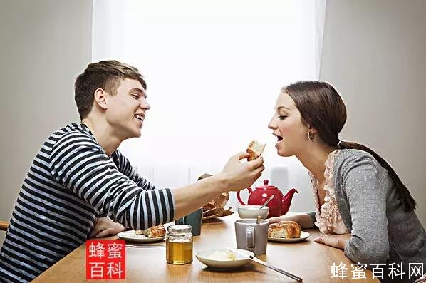 蜂蜜美容养颜的秘诀 女人们都在用