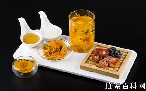 蜂蜜的美容作用主要有6方面