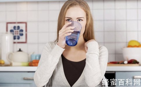 蜂蜜丰胸吗？蜂蜜水丰胸效果怎么样？
