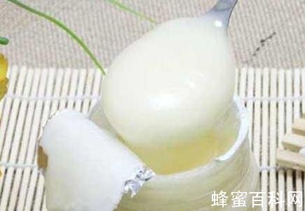 都有哪些人不能吃蜂蜜？什么样的人不能喝蜂蜜？