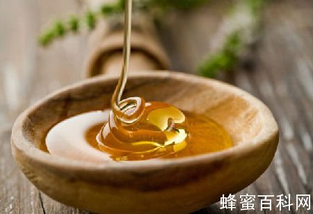 买蜂蜜的时候怎么样才能分辨出蜂蜜的真假