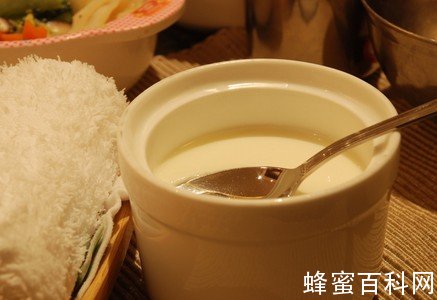 蜂蜜酸奶的制作方法【简易版】