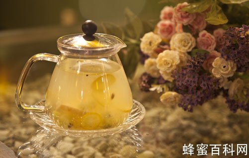 用蜂蜜能治疗脱发、秃发吗？