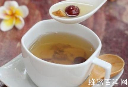 蜂蜜治疗疾病的13种食疗偏方