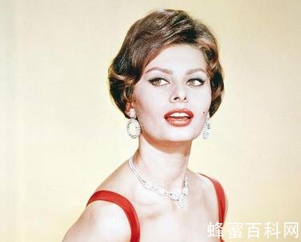 60岁的老年人肌肤如少女 原来她吃了蜂蜜