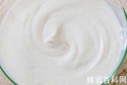 冬季肌肤补水保湿 蜂蜜酸奶面膜