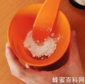 珍珠粉蜂蜜面膜